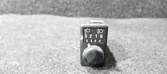 Nissan Primera Headlight level height control switch