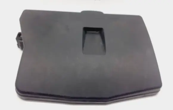 Toyota Avensis T270 Fuse box cover 8266205170