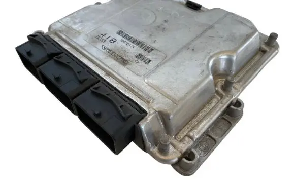 Volvo S40, V40 Engine control unit/module 8200233343 1039S00576 0281011087
