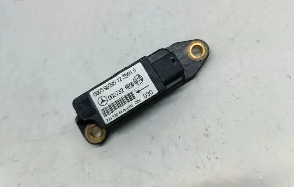 Mercedes-Benz S W220 Airbag deployment crash/impact sensor 2208204426 002732