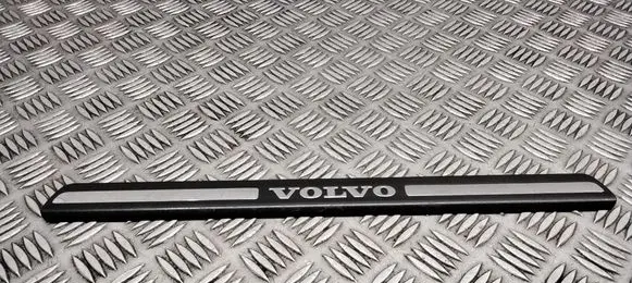 Volvo V70 Side skirt front trim 8659960