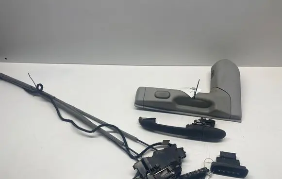 Mercedes-Benz Vito Viano W639 Sliding door lock A2C53016762 A6397600561
