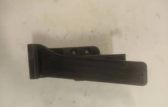 Mercedes-Benz E W212 Accelerator throttle pedal A2223001000