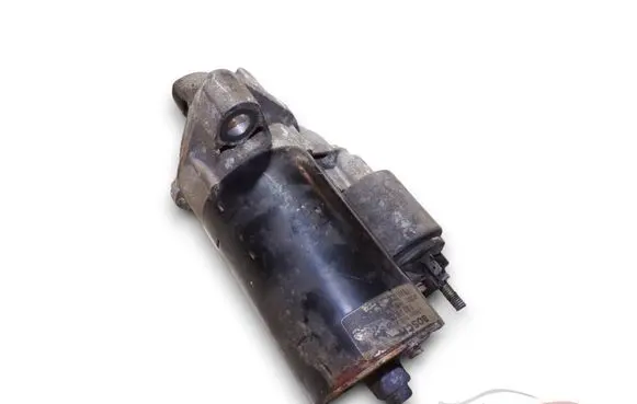 Audi A6 Allroad C5 Starter motor 0001108175 078911023D