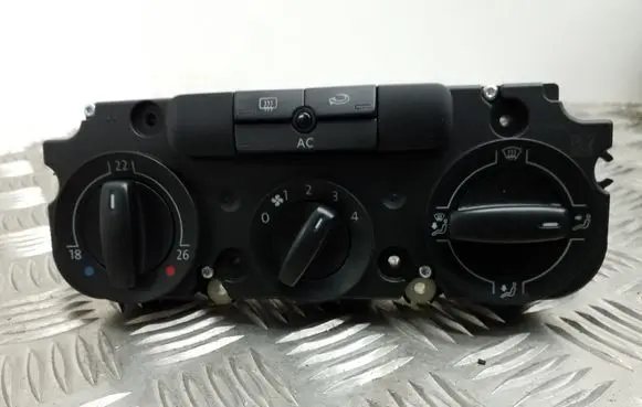 Volkswagen PASSAT B6 Climate control unit 1K0820047HB