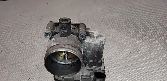 Volkswagen Jetta V Throttle valve 03C133062A