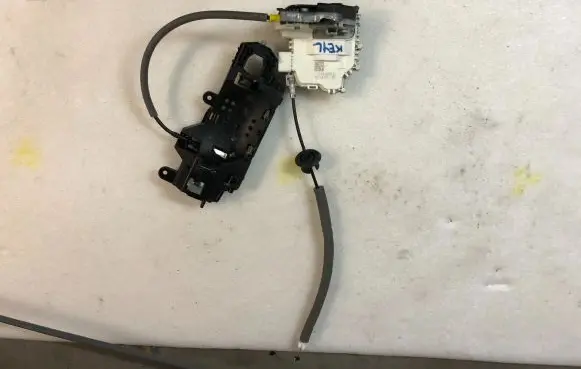 Audi Q5 SQ5 Front door lock 8X1837016C