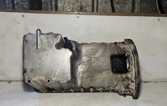 Mercedes-Benz Vito Viano W639 Oil sump R6460140402