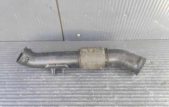 KIA Sportage Air intake duct part 28130P0400