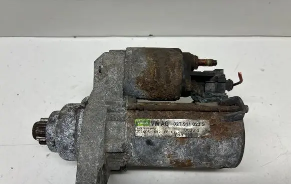 Volkswagen Polo IV 9N3 Starter motor 02T911023S