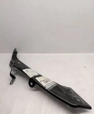 Renault Megane IV Fender mounting bracket 631406423R 77L1