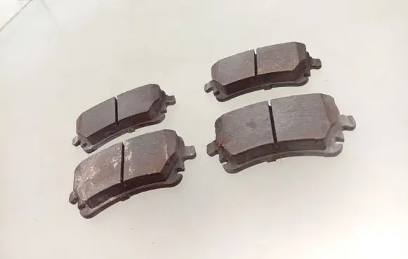 Volkswagen Transporter - Caravelle T5 Brake pads (rear) 