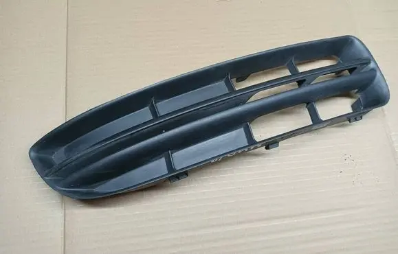 Skoda Superb B5 (3U) Front fog light trim/grill 3U0853666