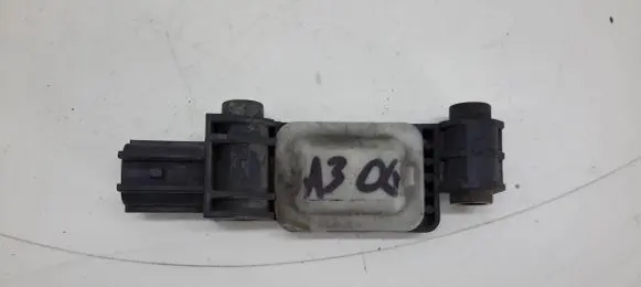 Audi A3 S3 A3 Sportback 8P Airbag deployment crash/impact sensor 8E0959651A
