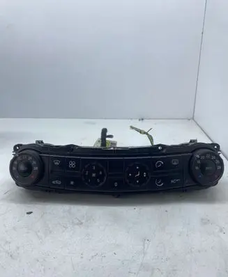 Mercedes-Benz E W211 Climate control unit 2118300085 00074102 A2118300085