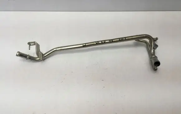 Volvo XC40 Engine coolant pipe/hose 31338395