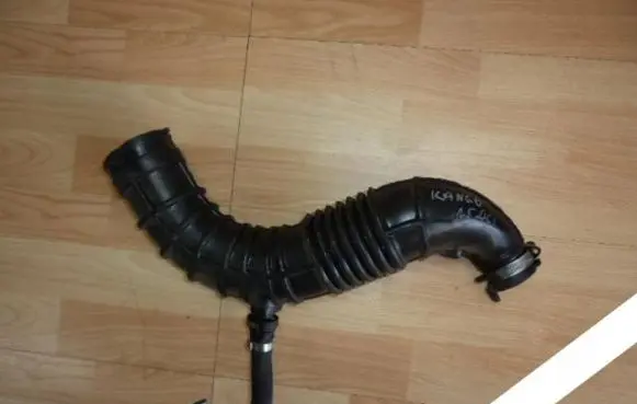 Renault Kangoo I Intercooler hose/pipe