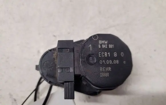 BMW 5 E60 E61 Air flap motor/actuator 6942991