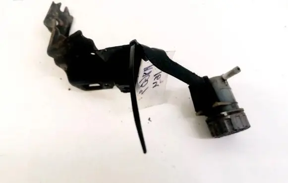 Honda CR-V Brake fluid reservoir 