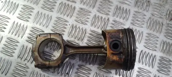 Renault Laguna I Piston with connecting rod