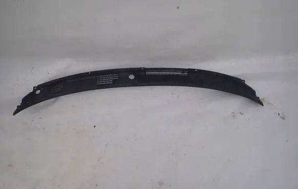 Mitsubishi Carisma Wiper trim