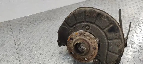 Volkswagen Touran I Front wheel hub