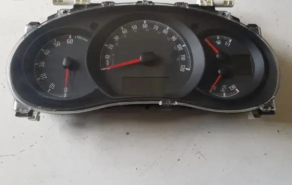 Speedometer (instrument cluster)