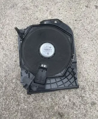 BMW 1 F20 F21 Subwoofer speaker 9210147