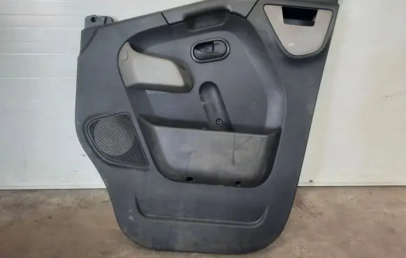 Renault Master III Front door card panel trim 8200729417