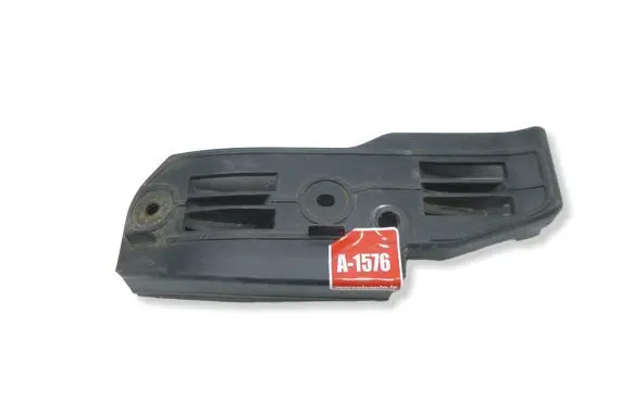 Volkswagen PASSAT B5.5 Front bumper mounting bracket 3B0807184E