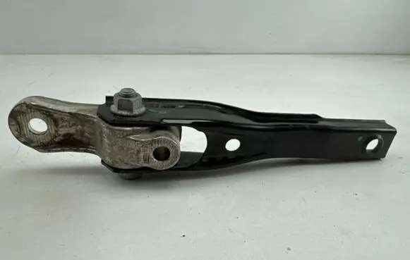 Volkswagen Golf VIII Engine mount bracket 5Q0199855AF