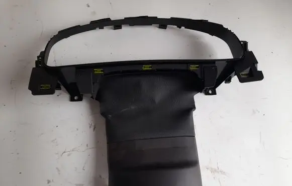Volkswagen Touareg II Dashboard trim 7P1858349 7P6858565