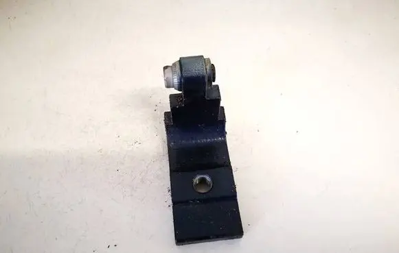 BMW 5 GT F07 Rear door lower hinge 7185635