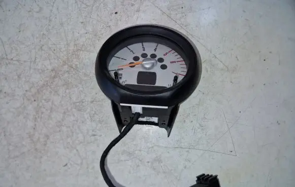 Mini One - Cooper Coupe R56 Speedometer (instrument cluster) 9275560