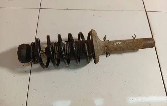 Volkswagen Bora Front shock absorber/damper 