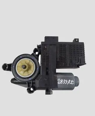 Citroen C4 I Picasso Front door window regulator motor 9682495780