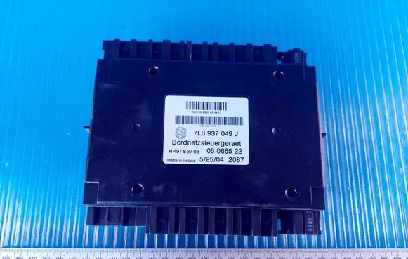 Volkswagen Touareg I Comfort/convenience module 7L693749J 05066522