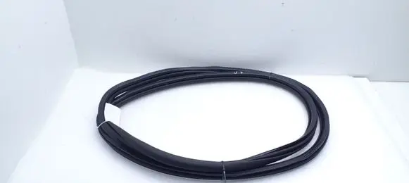 Peugeot 5008 II Front door rubber seal 9811537480