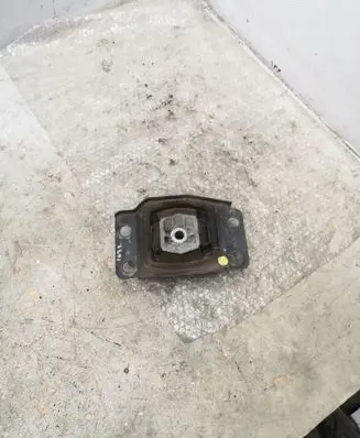 Ford Fusion II Gearbox mount 6G917M121