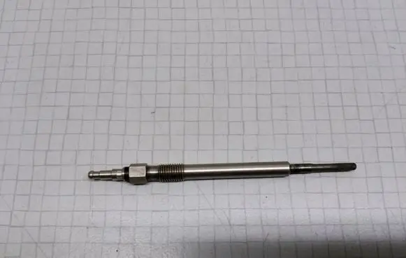 Skoda Octavia Mk2 (1Z) Glow plug 0100266009