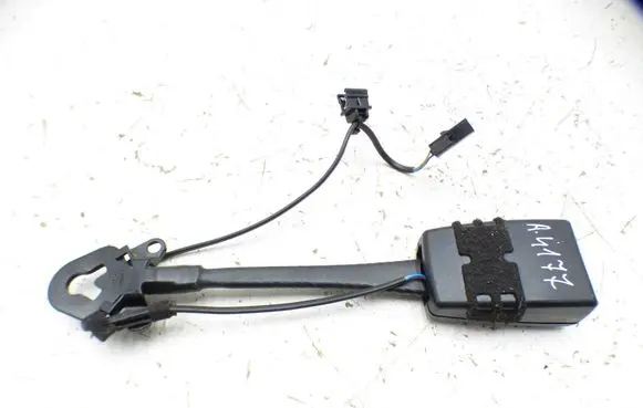 Skoda Superb B6 (3T) Front seatbelt buckle 3T0858471