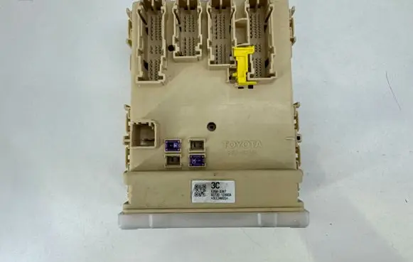 Toyota Auris E180 Other control units/modules 8922102331