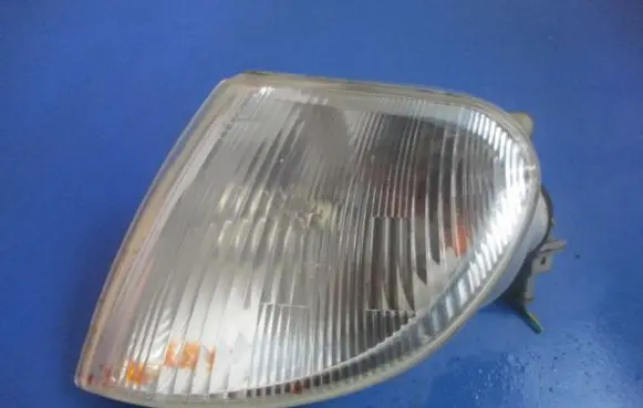 Citroen Berlingo Front indicator light