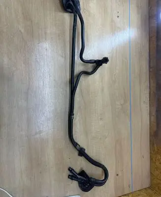 Coolant pipe/hose