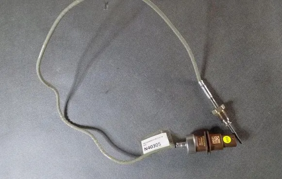Volkswagen Touareg III Exhaust gas temperature sensor 8W0919529F