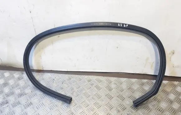 Audi A7 S7 4G Front door rubber seal 4G8831707A