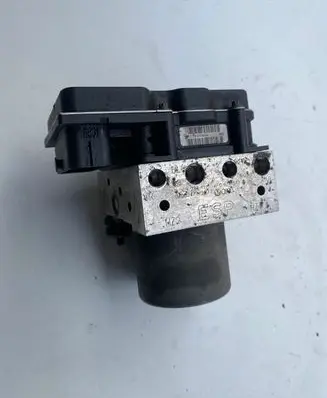 Audi A6 S6 C6 4F ABS Pump 4F0614517A 4F0910517E