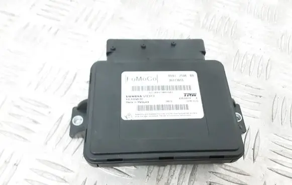Volvo V70 Hand brake control module 30773933
