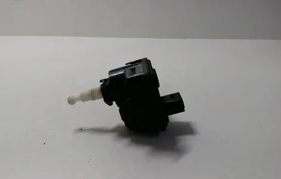 Volvo S40, V40 Headlight level adjustment motor 00728232