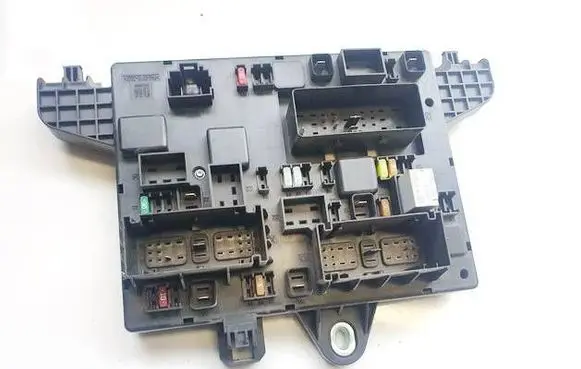 Opel Astra J Fuse box set 13368651 1102100000